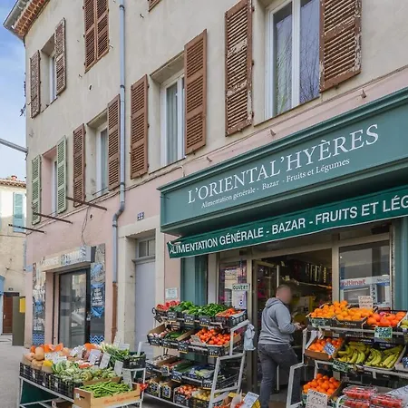 Charming And Calm 1br Flat At The Heart Of Old Town - Welkeys