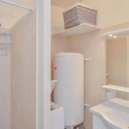 Charming And Calm 1br Flat At The Heart Of Old Town - Welkeys *